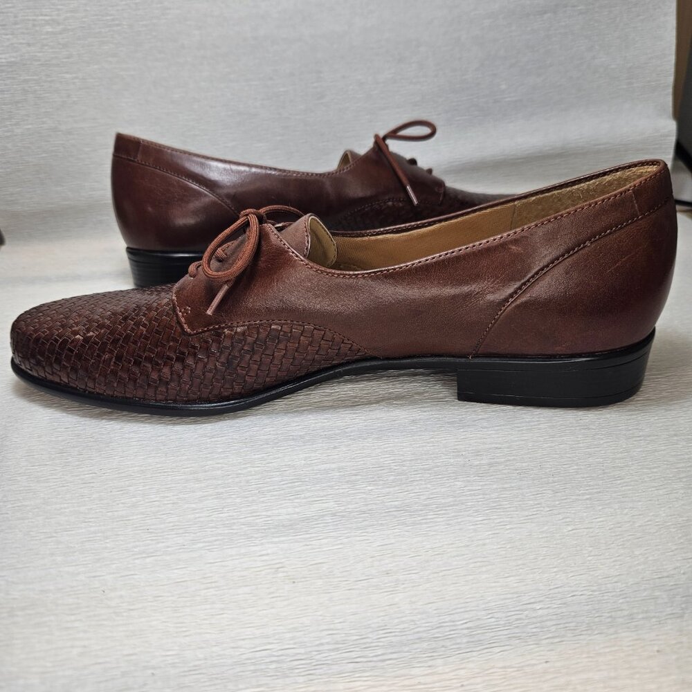 Lizzie Trotters Tailored Oxford Shoes Brown Leather NWOT 10N - Picture 6 of 10